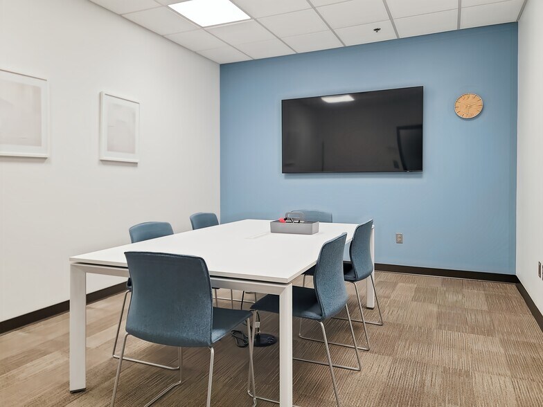 More Photos Of 10920 W Lincoln Ave, Milwaukee Coworking Space