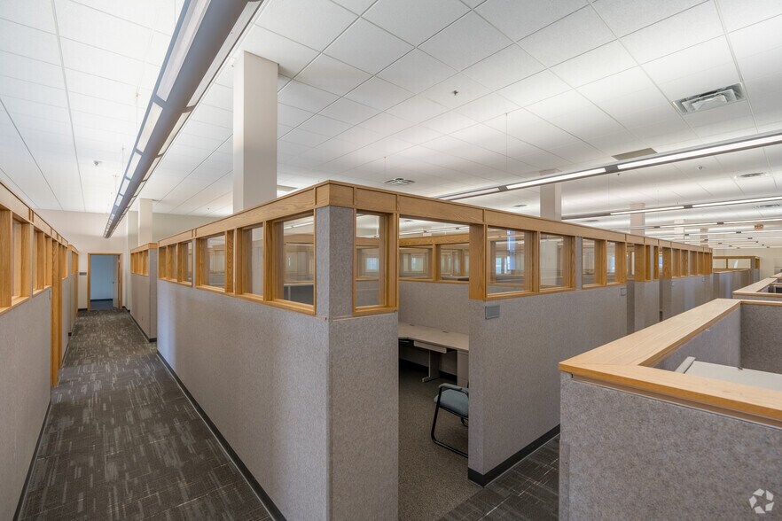 More Photos Of 2361 W Highway 36, Roseville Office For Lease