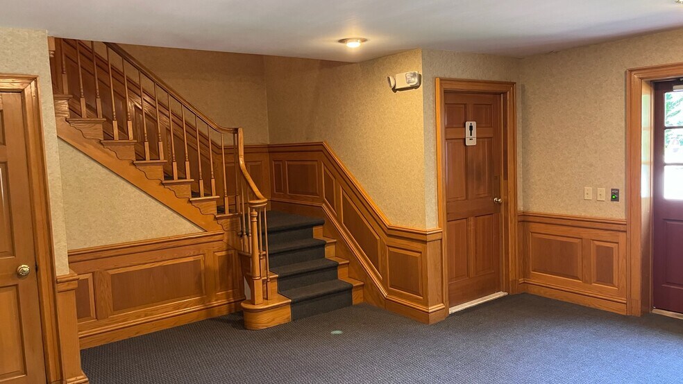 More Photos Of 6198 Butler Pike, Blue Bell Medical For Sale