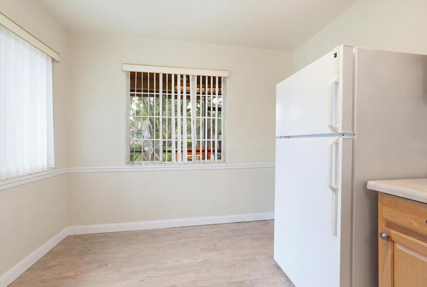 More Photos Of 642 Harwood St, Orlando Apartments For Sale