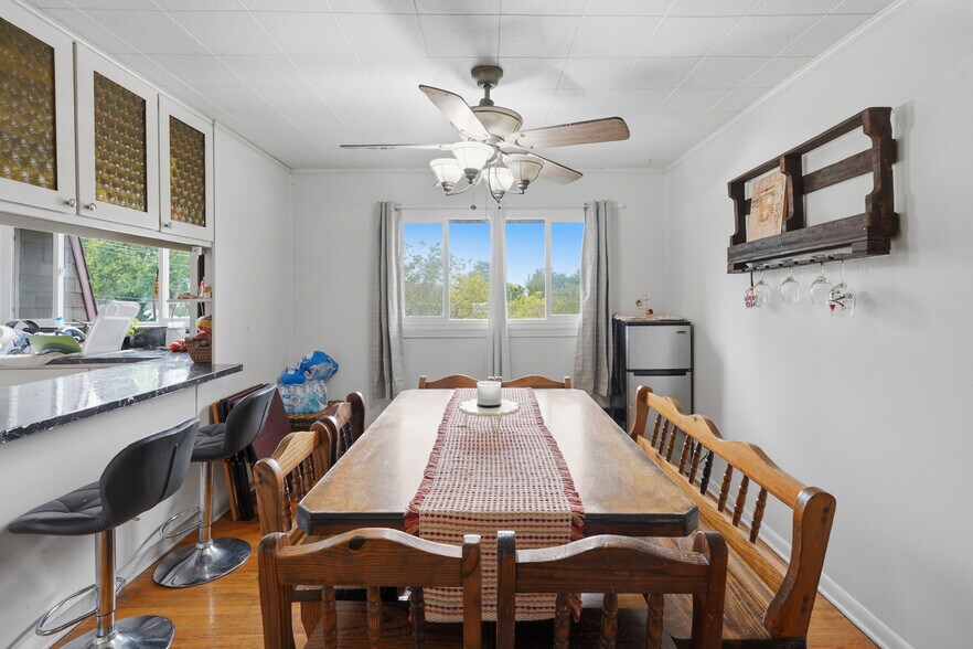 More Photos Of 23589-23593 Van Born Rd, Taylor Freestanding For Sale