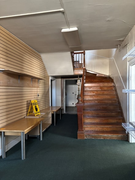 More Photos Of 122 N Market St, Waverly Storefront For Sale