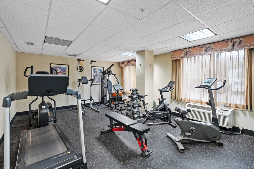 More Photos Of 12180 Tributary Point Dr, Gold River Hotel For Sale
