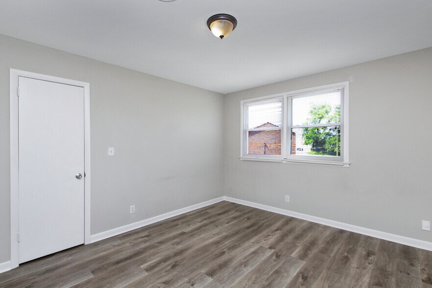 More Photos Of 1012-1032 Hickory Hill Ln, Hermitage Apartments For Sale