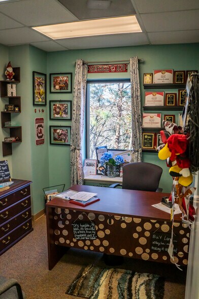 More Photos Of 5078 sunset Blvd, Lexington Medical For Sale