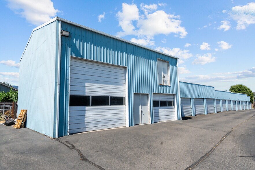 More Photos Of 1006 S Pacific Hwy, Talent Self Storage For Sale
