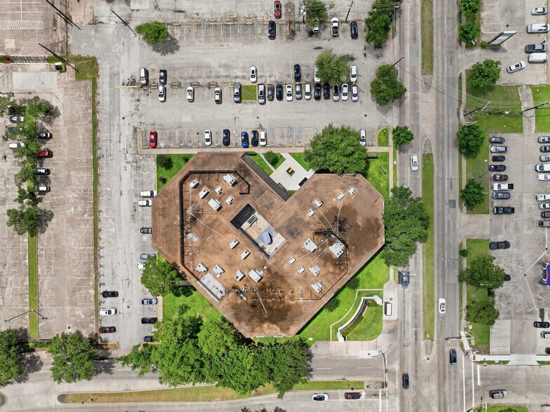 More Photos Of 7011 Harwin Dr, Houston Medical For Lease