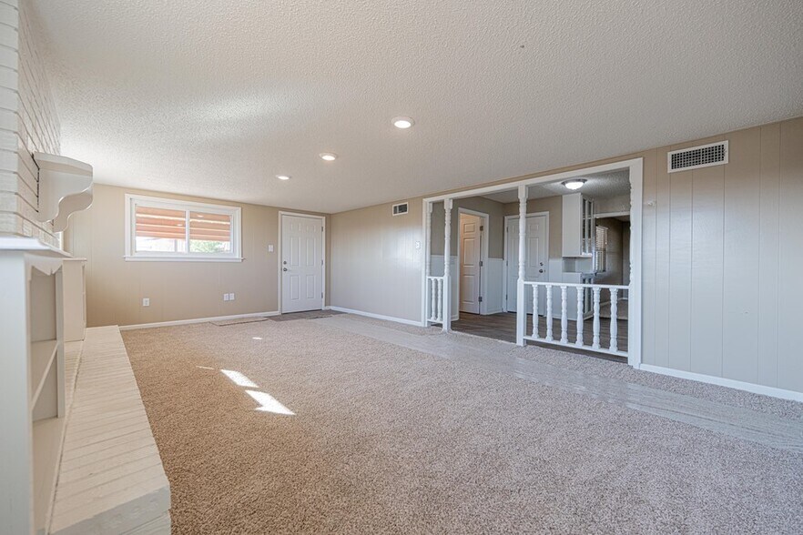 More Photos Of 1405 Garden City Hwy, Midland Office Residential For Sale