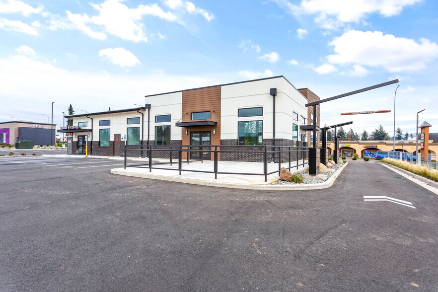 More Photos Of 8151 Guide Meridian Rd, Lynden Restaurant For Lease