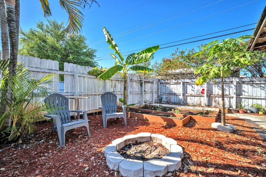 More Photos Of 7151 Taft St, Hollywood Office Residential For Sale