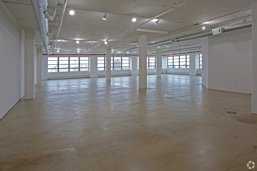 More Photos Of Brooklyn Navy Yard - Building 77, Brooklyn Loft Creative Space For Lease