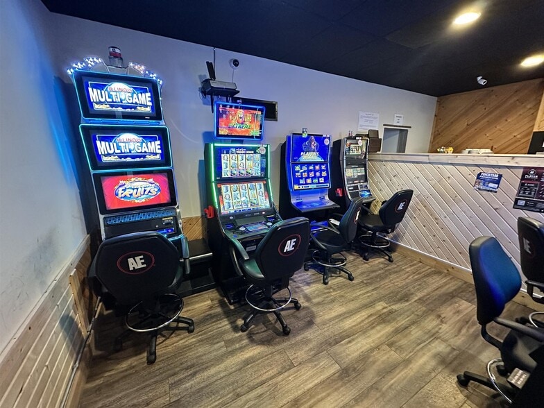 More Photos Of 102 E Railroad St, Lena Apartments For Sale