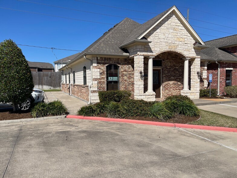 More Photos Of 24668 Kingsland Blvd, Katy Medical For Lease