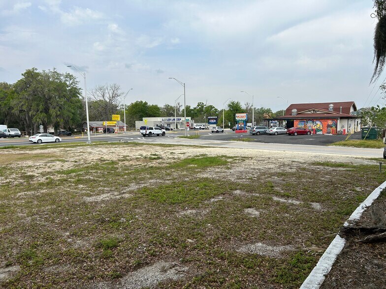 More Photos Of 207 S Pine Ave, Ocala General Retail For Sale