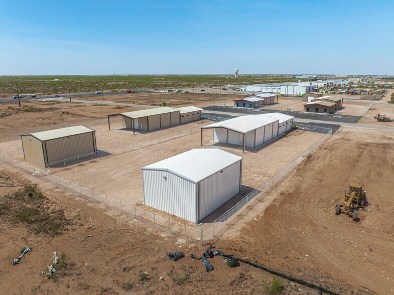 More Photos Of 1712 FM 1788, Midland Warehouse For Lease