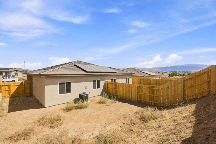 More Photos Of 9121 Prometheus Dr, Bakersfield Apartments For Sale