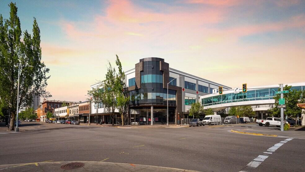 More Photos Of 285 Liberty St, Salem Storefront Retail Office For Lease