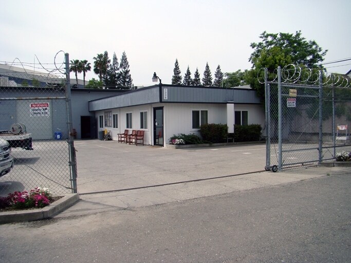 More Photos Of 1336 Dixieanne Ave, Sacramento Warehouse For Sale