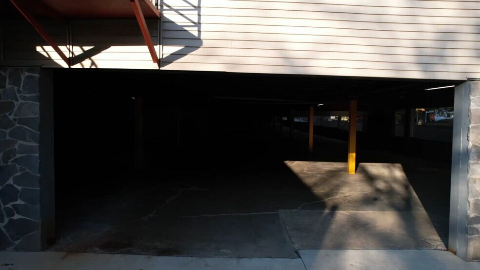 Primary Photo Of 1877 Orchard Lake Rd, Sylvan Lake Medical For Sale