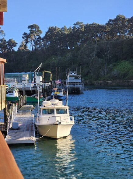 More Photos Of 32260 N Harbor Dr, Fort Bragg Hotel For Sale