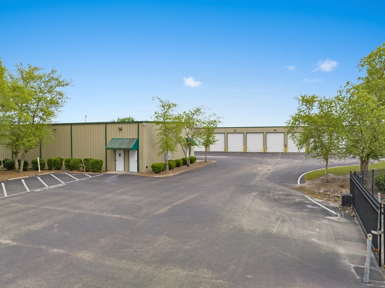 Primary Photo Of 202 Transcom Ct, Wilmington Self Storage For Lease