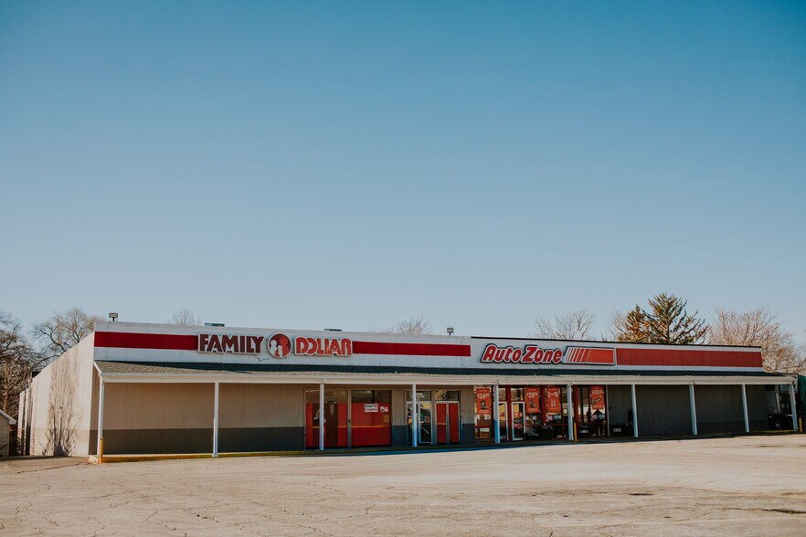 More Photos Of 915 N Washington St, Kokomo Freestanding For Sale