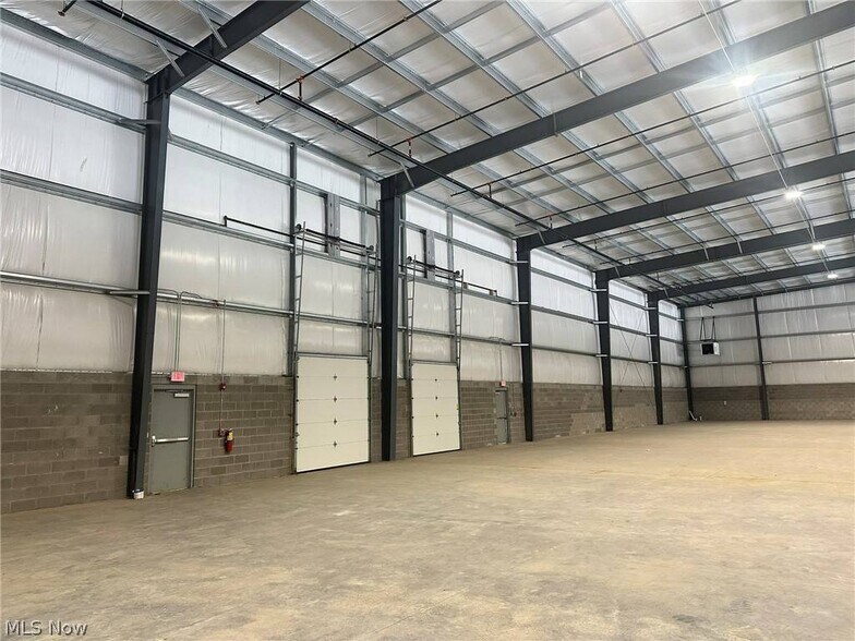 More Photos Of 200 8th St, Chester Warehouse For Lease