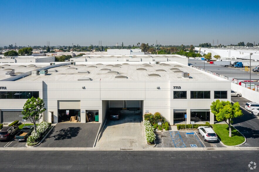 More Photos Of 7617-7621 Somerset Blvd, Paramount Unknown For Lease