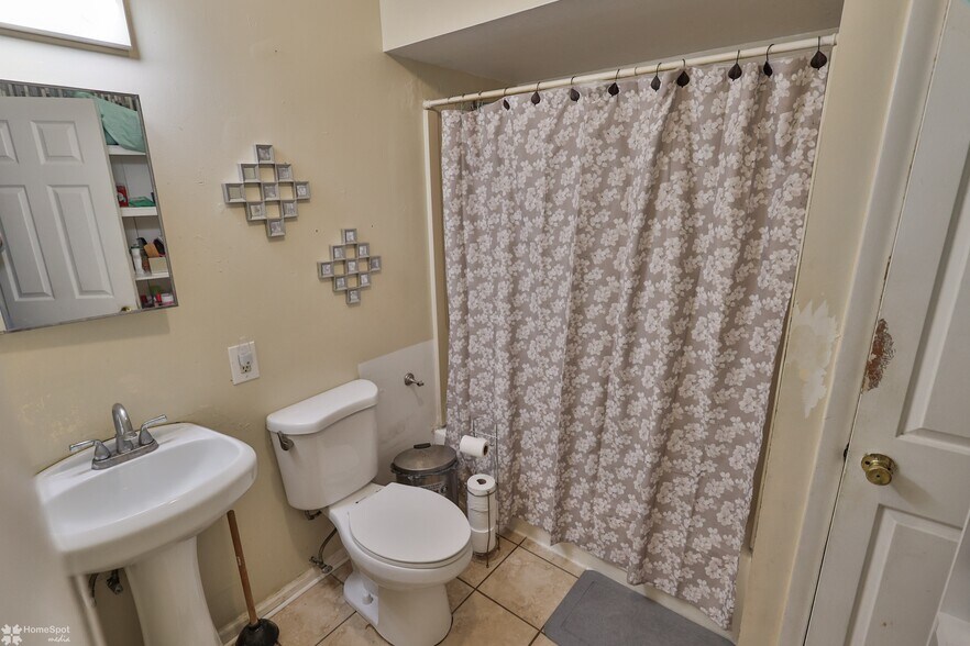 More Photos Of 902 W Wilkes Barre St, Easton Apartments For Sale