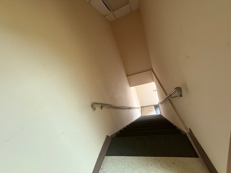 More Photos Of 294-298 State St, Hackensack Medical For Sale