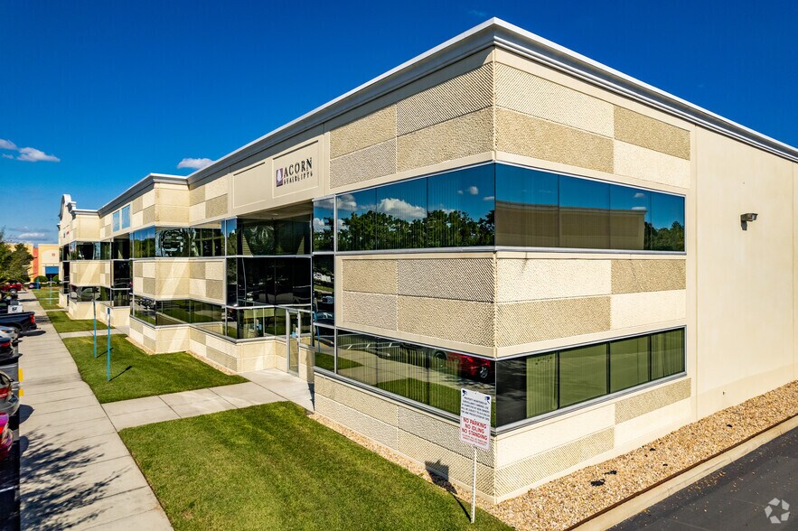 Primary Photo Of 6450 Kingspointe Pky, Orlando Light Distribution For Lease