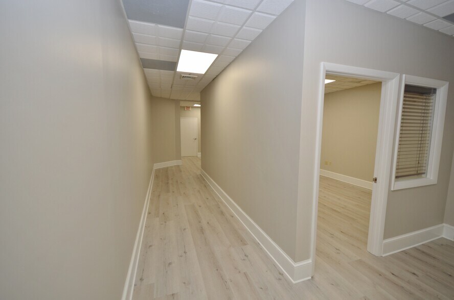More Photos Of 14100 palmetto frontage Rd, Miami Lakes Office Residential For Sale