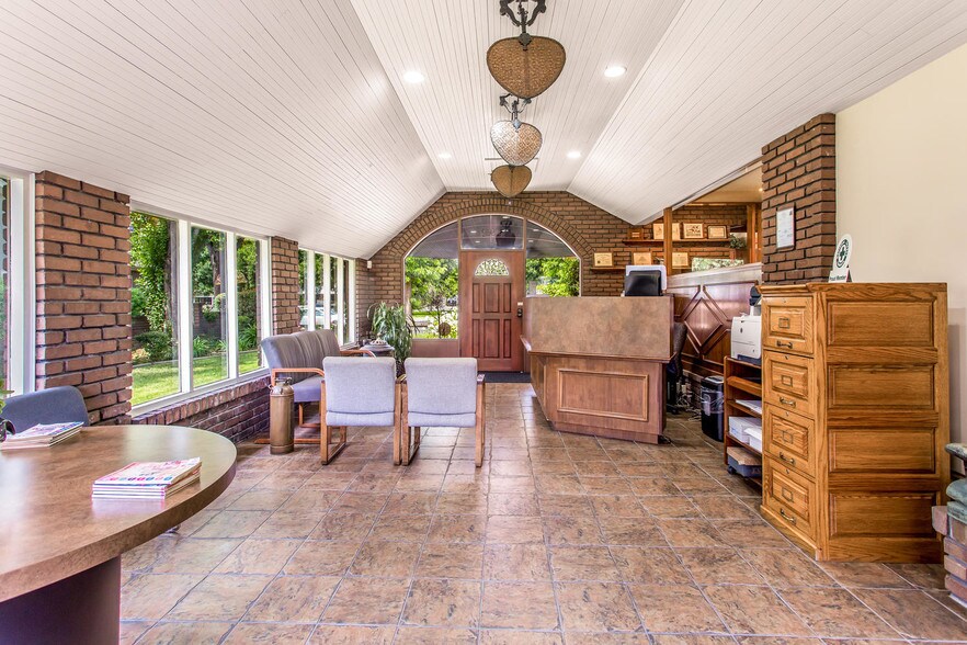 More Photos Of 592 N Euclid, Upland Office For Sale