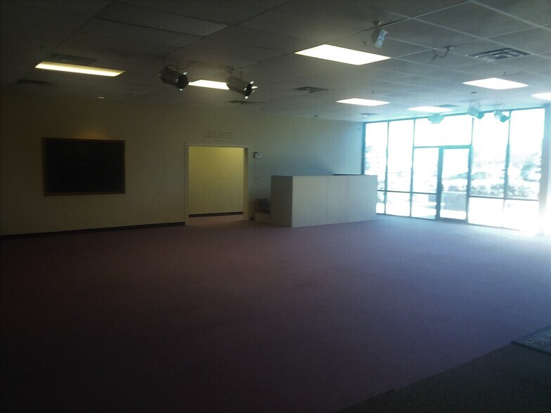 More Photos Of 1128 McDonough Pl, McDonough Storefront For Sale