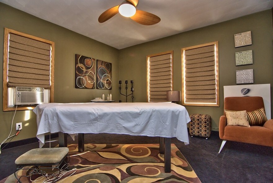 More Photos Of 924 S Main Ave, Scranton General Retail For Sale