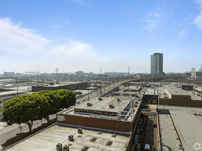 More Photos Of 1451-1473 E 4th St, Los Angeles Office For Lease