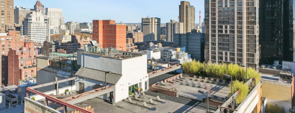 More Photos Of 325 E 60th St, New York Office For Lease