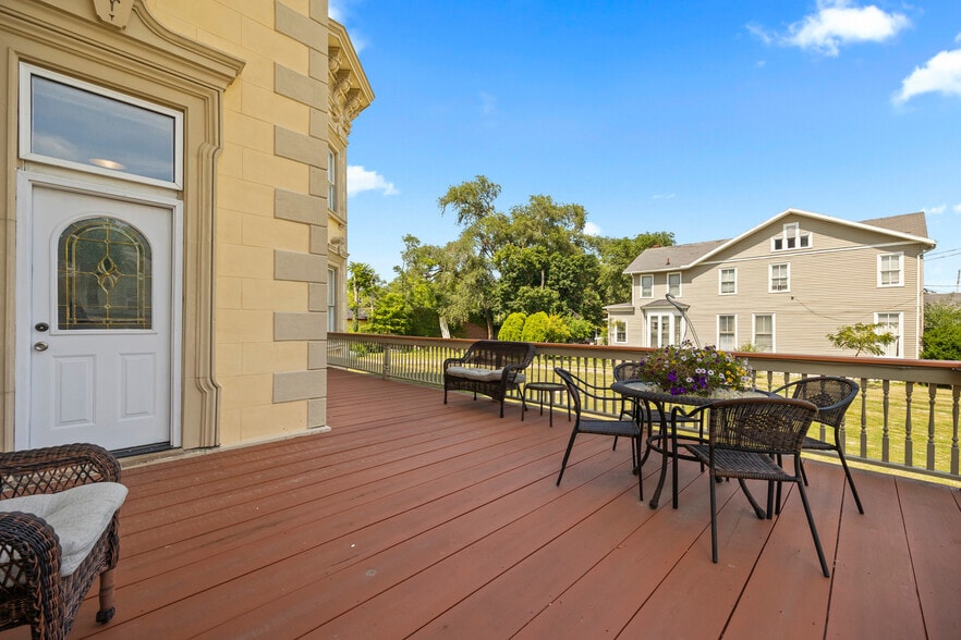 More Photos Of 403 E Adams St, Sandusky Hospitality For Sale