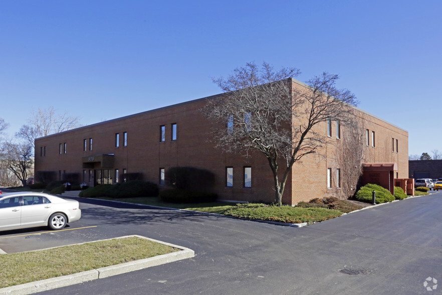 Primary Photo Of 909 S Route 83, Elmhurst Office For Lease