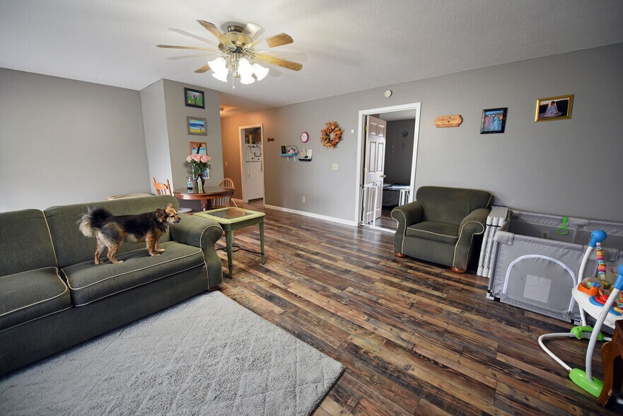 More Photos Of 10 Deer Crossing Trl, Blairsville Office For Lease