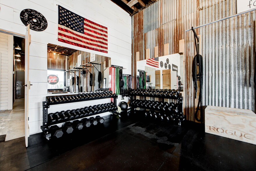 More Photos Of 210 Main st, Minco Health Club For Sale