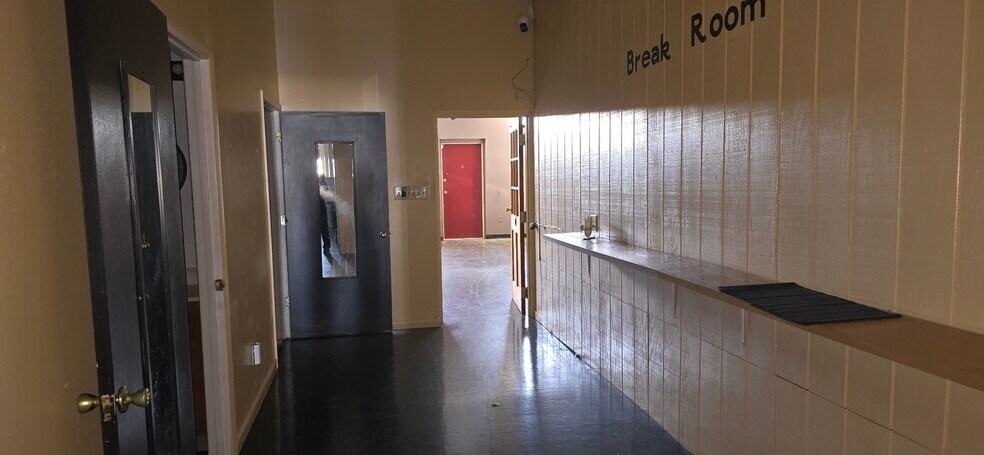 More Photos Of 6441-6451 Yadkin Rd, Fayetteville Unknown For Lease