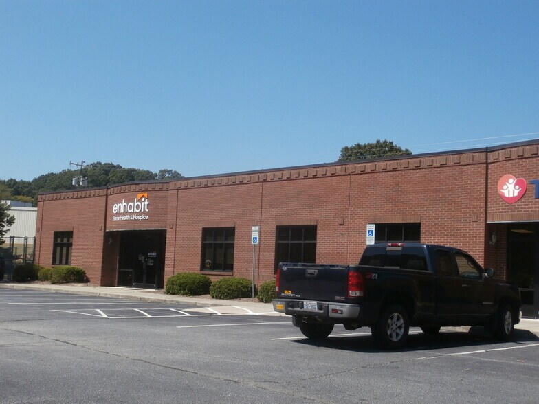 More Photos Of 300 Mack Rd, Asheboro Medical For Sale