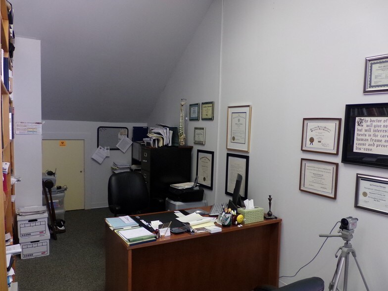 More Photos Of 171 Daniel Webster Hwy, Belmont Storefront Retail Office For Lease