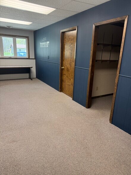 More Photos Of 424 E Mill Ave, Pelican Rapids Office For Lease