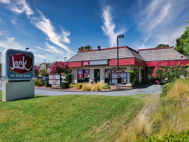 Primary Photo Of 1130 Leisure Town Rd, Vacaville Freestanding For Sale