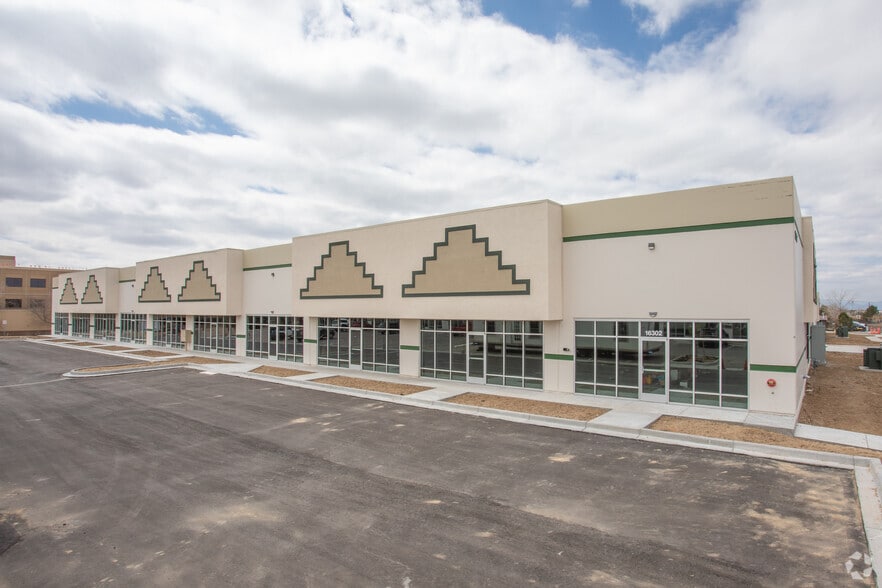 Primary Photo Of 16302-16392 E 2nd Ave, Aurora Light Distribution For Lease
