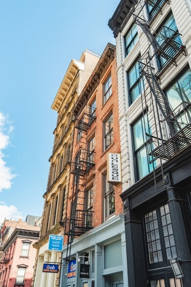 More Photos Of 279 Church St, New York Storefront For Sale