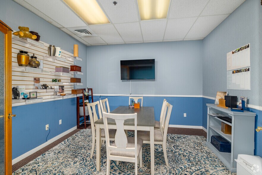 More Photos Of 503 Terry St, Longmont Unknown For Sale