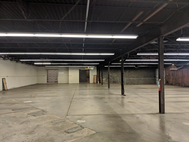 More Photos Of 2122-2139 5th Ave, Pittsburgh Warehouse For Lease